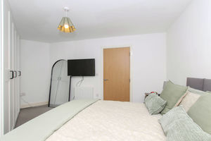 Photo 7- click for photo gallery